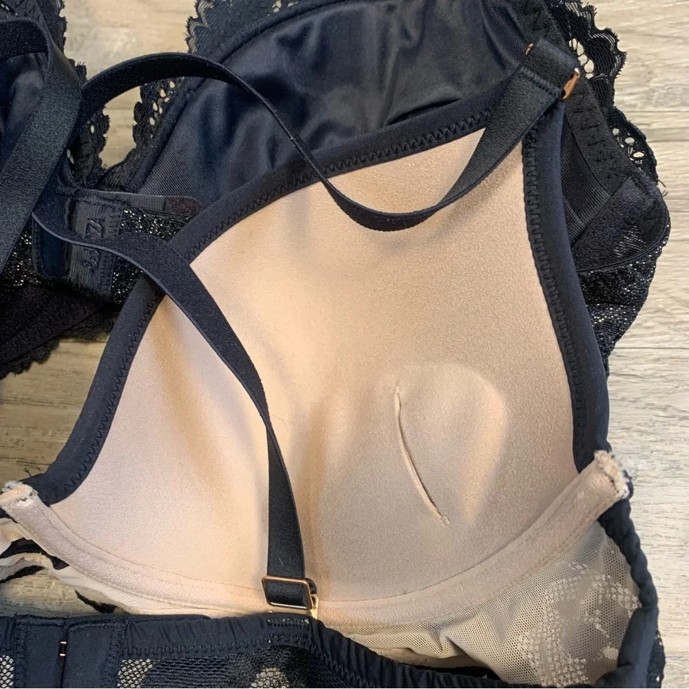 Aerie La Senza 2 Brad Real Power Plunge Lace Lined Halter
